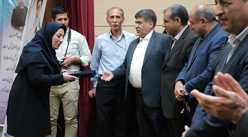 عکس| ۳ دستگاه برگزیده براساس رشد شاخص های اختصاصی 