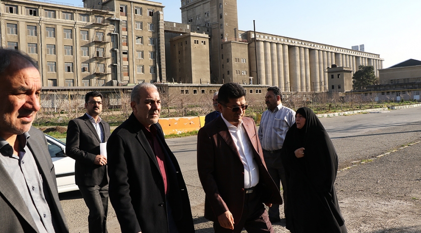 بازدید رئیس سازمان مدیریت و برنامه ریزی استان تهران از انبار غله تهران