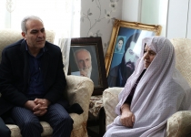 عکس | دیدار ترکی با خانواده اولین شهید سپاه دماوند  <img src="/images/picture_icon.png" width="16" height="16" border="0" align="top">