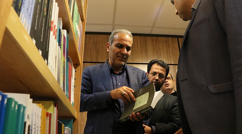 کتابخانه تخصصی سازمان مدیریت فعال است