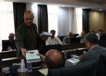 قدردانی از استادان مرکز آموزش و پژوهش های توسعه و آینده نگری