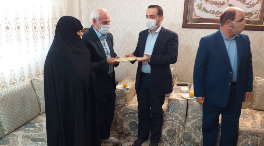 دیدار مسعود شفیعی با خانواده معظم شهید زمانی نیا 