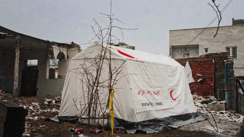 ارسال کمک های جمعیت هلال احمر استان تهران به زلزله زدگان «خوی»